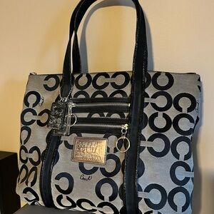 COACH OP ART 14530 Poppy Tote Bag Black Jacquard Patent Leather